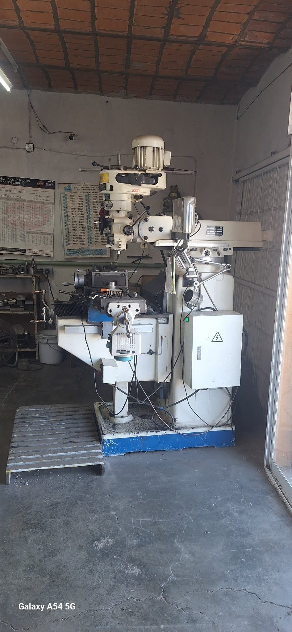 Se vende Taller de Torno