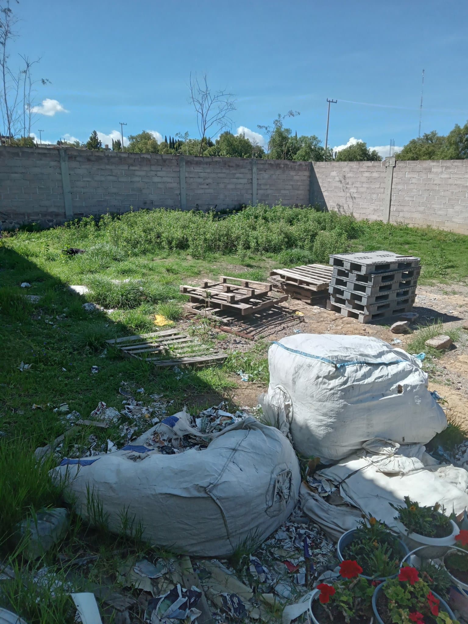 Venta Fábrica de Plástico Funcionando, con Mucho Trabajo Rentable y Posibilidad de Aumentar las Ventas - Imagen 1