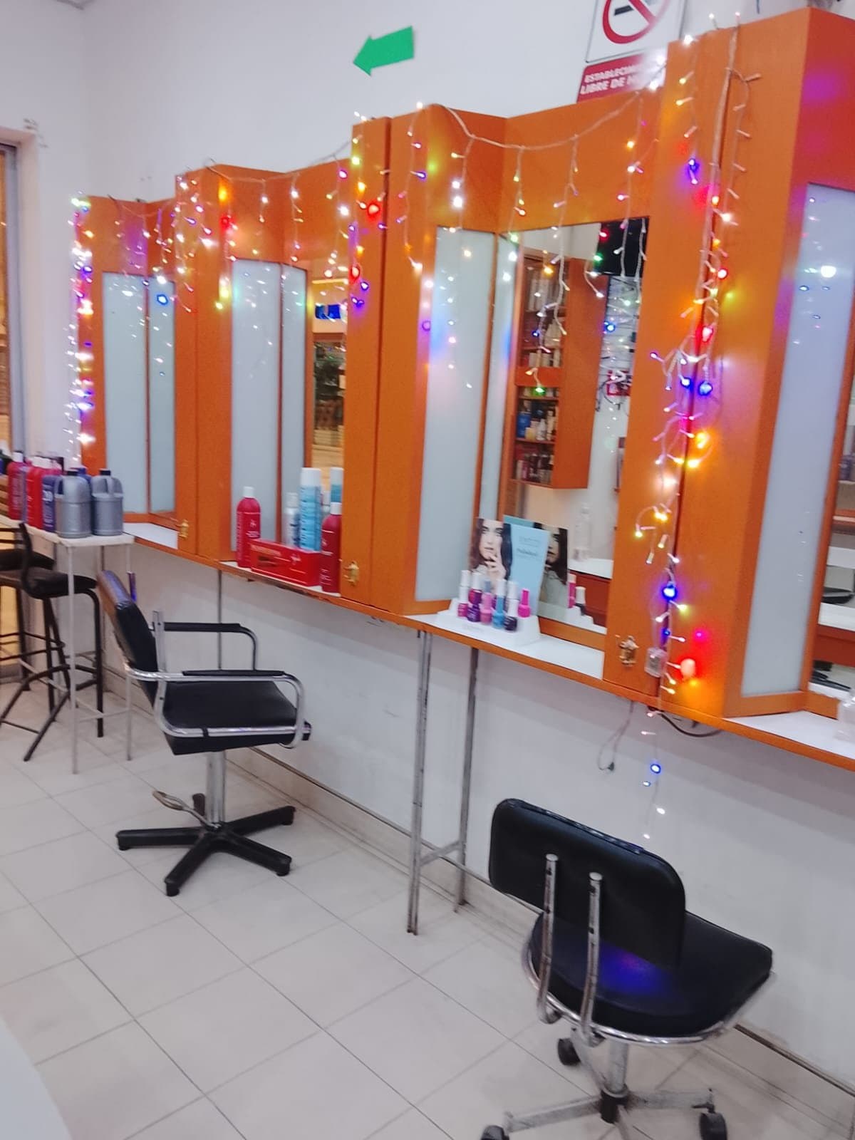 Se Traspasa Estética-Spa en Centro Comercial