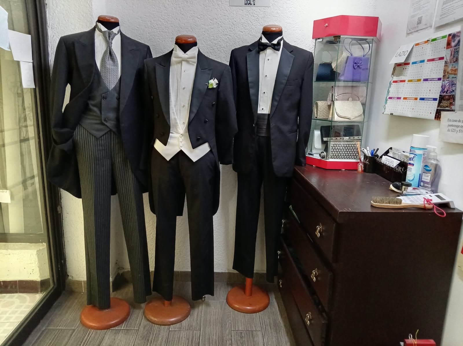 Traspaso de Boutique / Renta de Ropa de Etiqueta "Antonio Lazio"
