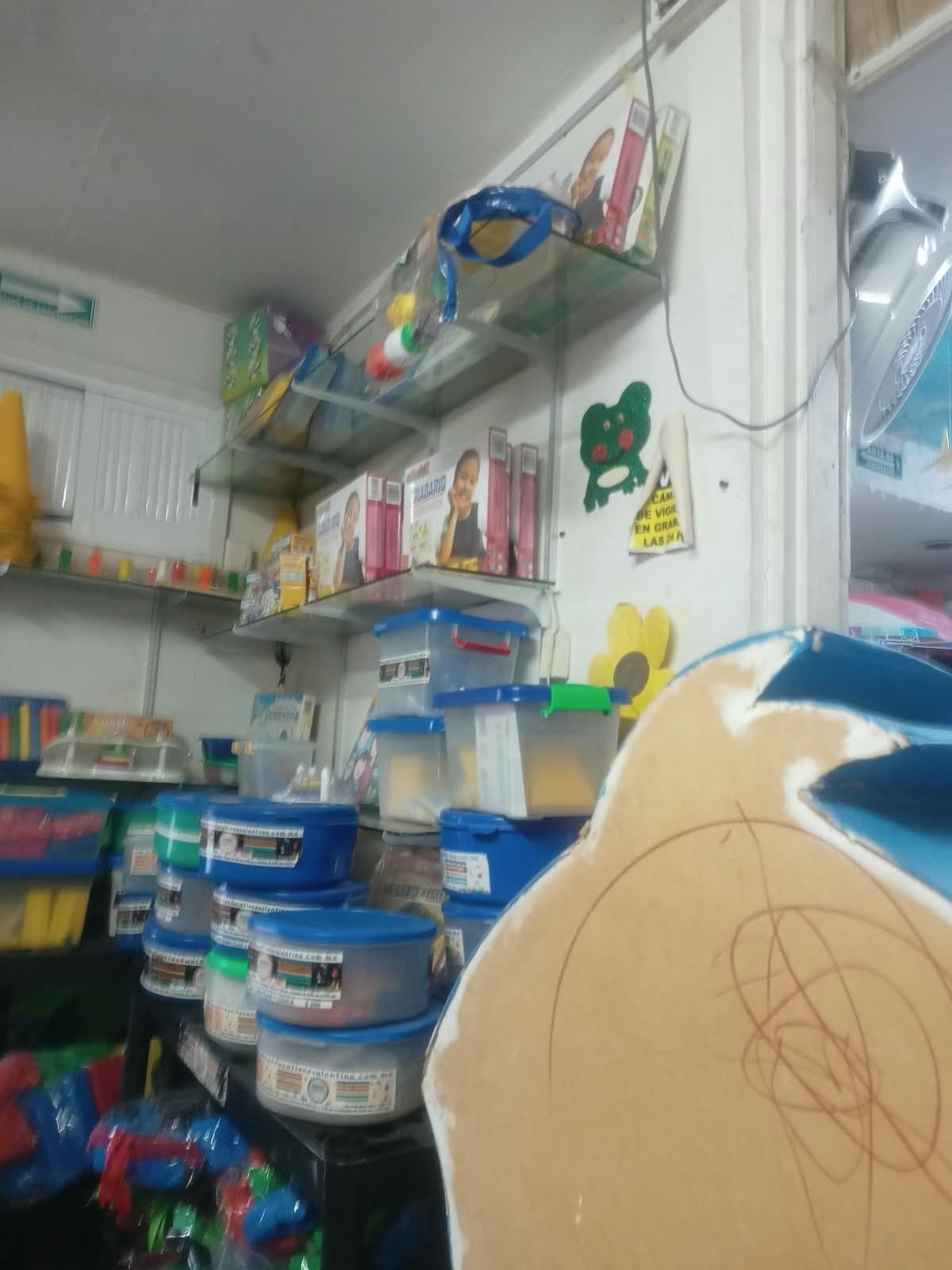 Juguetes, Papelería y Mercería - Imagen 1