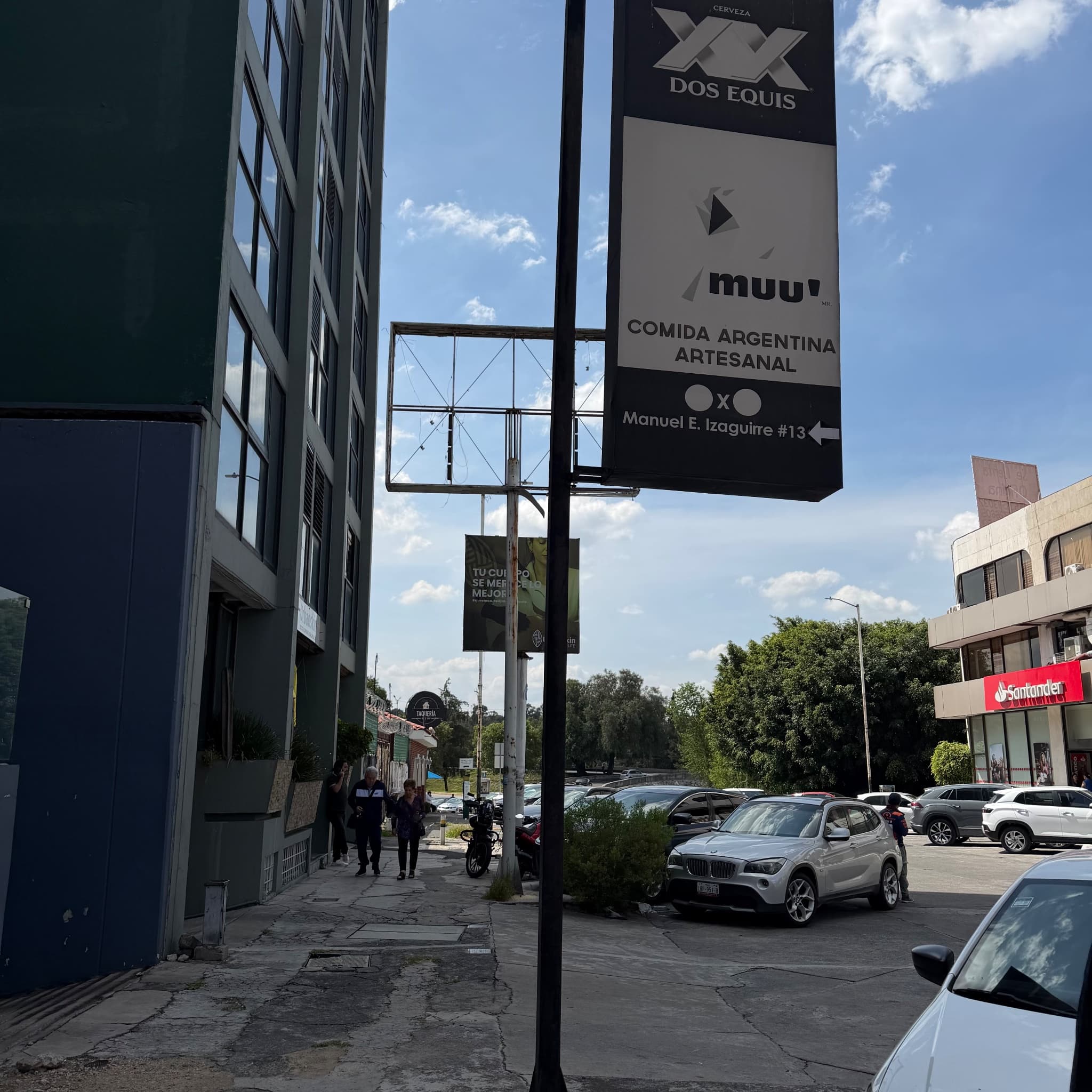 Traspaso de Mobiliario Completo de Cocina y Salón de Restaurante de Comida Argentina - Imagen 1